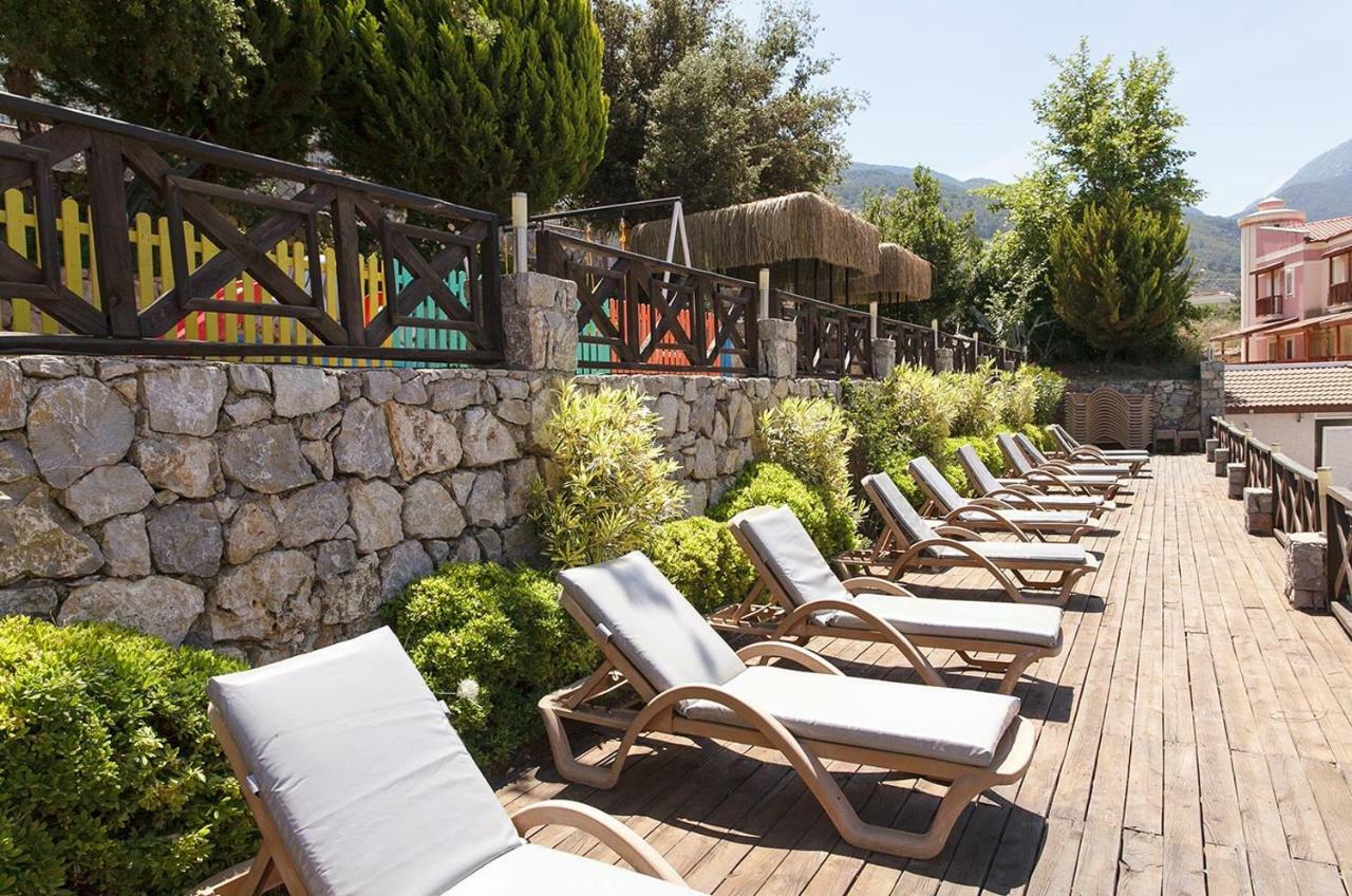 Konfor Suite Otel Cedit Kültér fotó