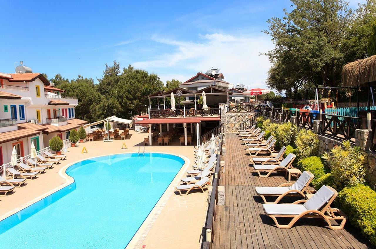 Konfor Suite Otel Cedit Kültér fotó